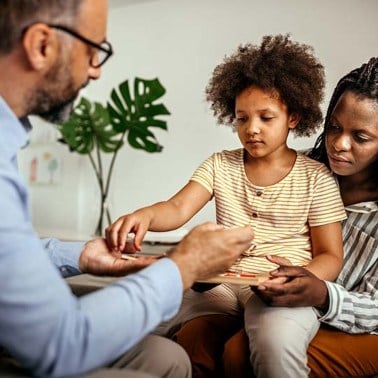 Consultez un médecin si le pipi au lit de votre enfant vous inquiète.